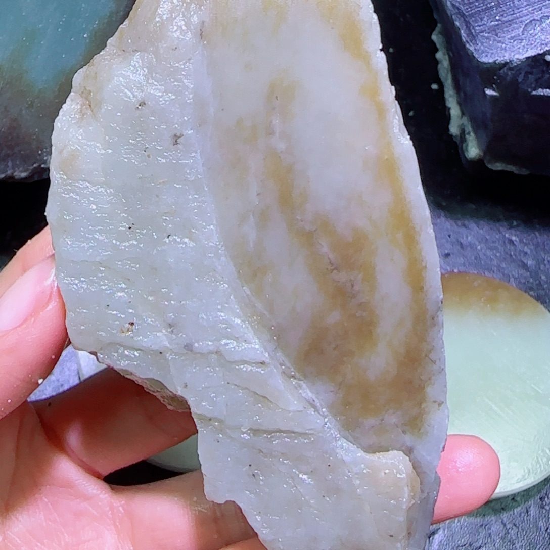 和田玉未镶嵌珠宝半成品