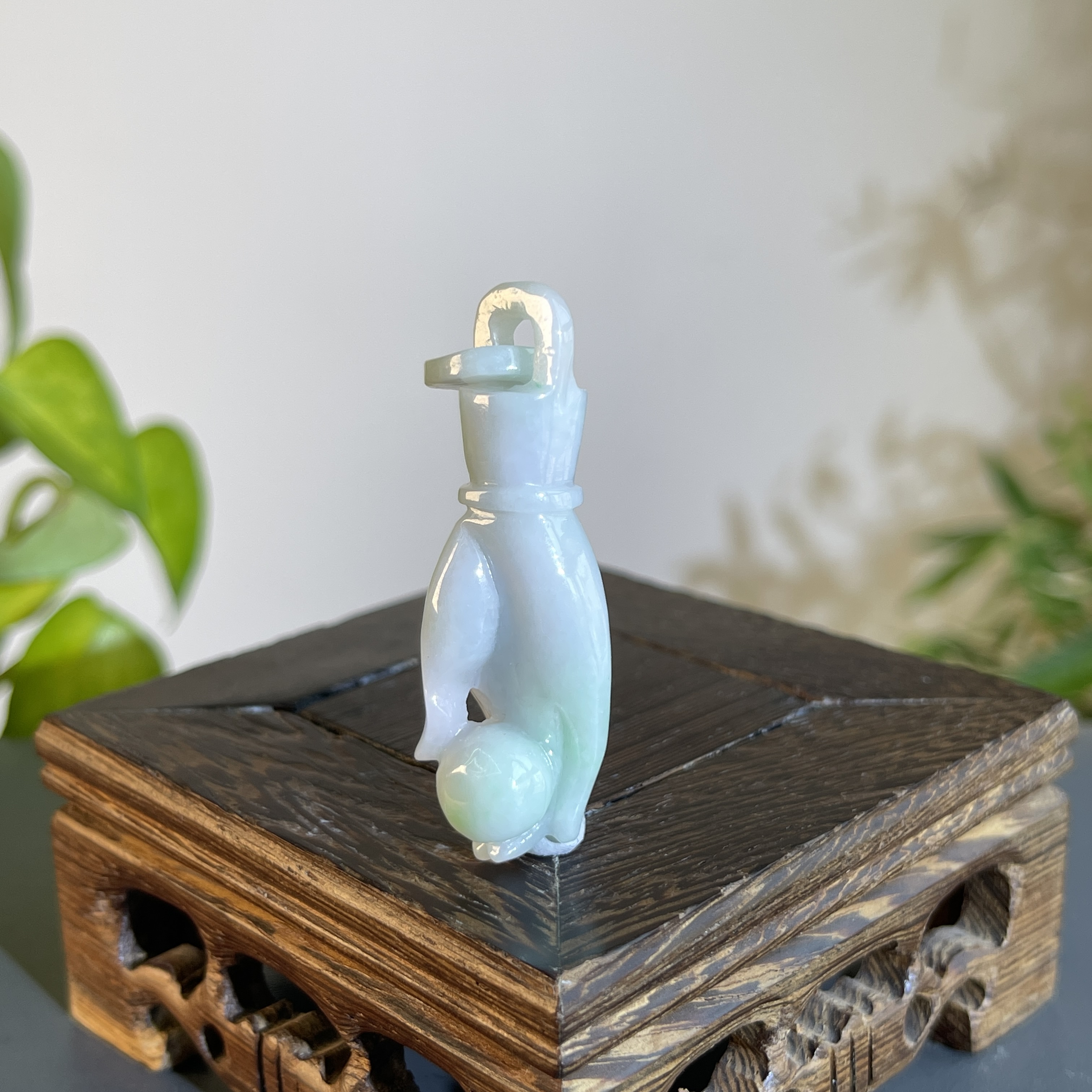 JTA15-013 天然翡翠缅甸A货 掌上明珠