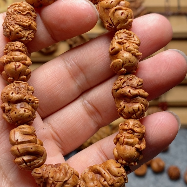 桃核手工雕刻十二生肖