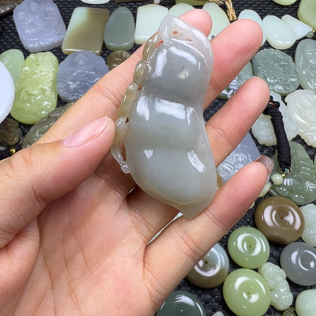 和田玉未镶嵌颈饰卡66