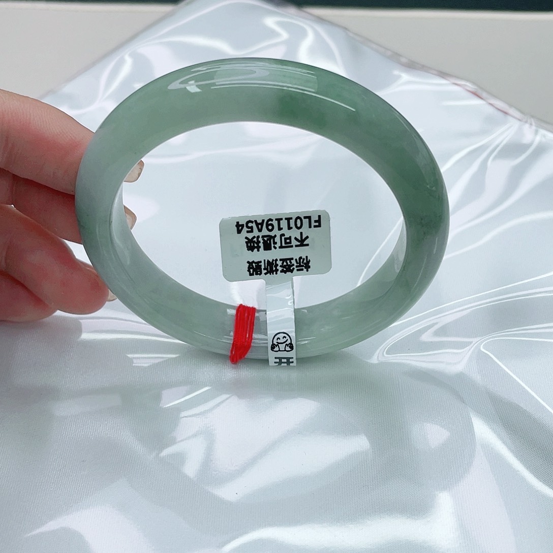 翡翠手镯未镶嵌正57.5