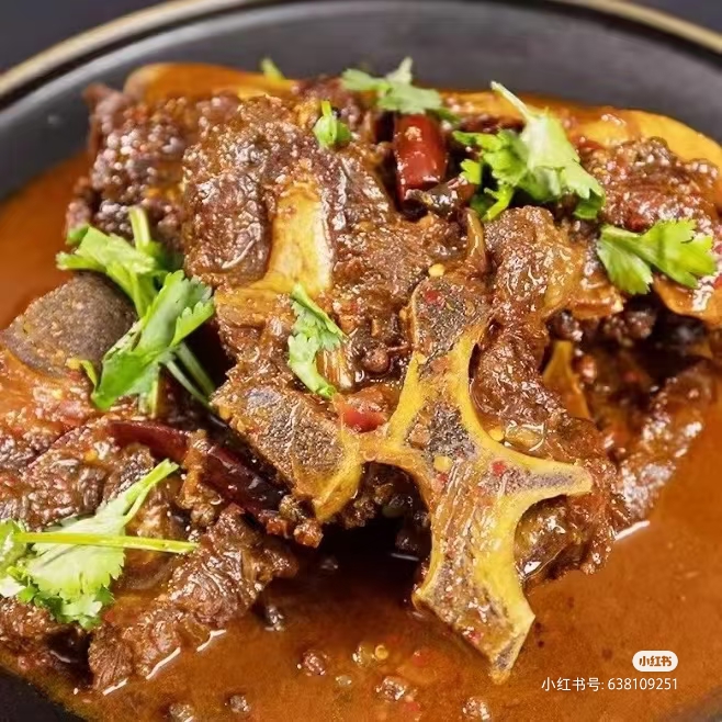 炖骨头，自己炖的自己炖的味道嘎嘎好，