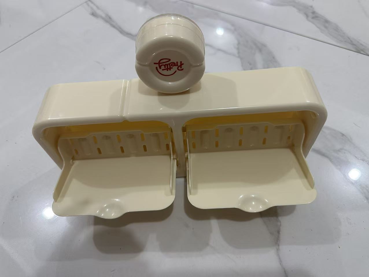 A.浴室肥皂盒，环保塑料材质，自粘，无需在墙面打孔安装