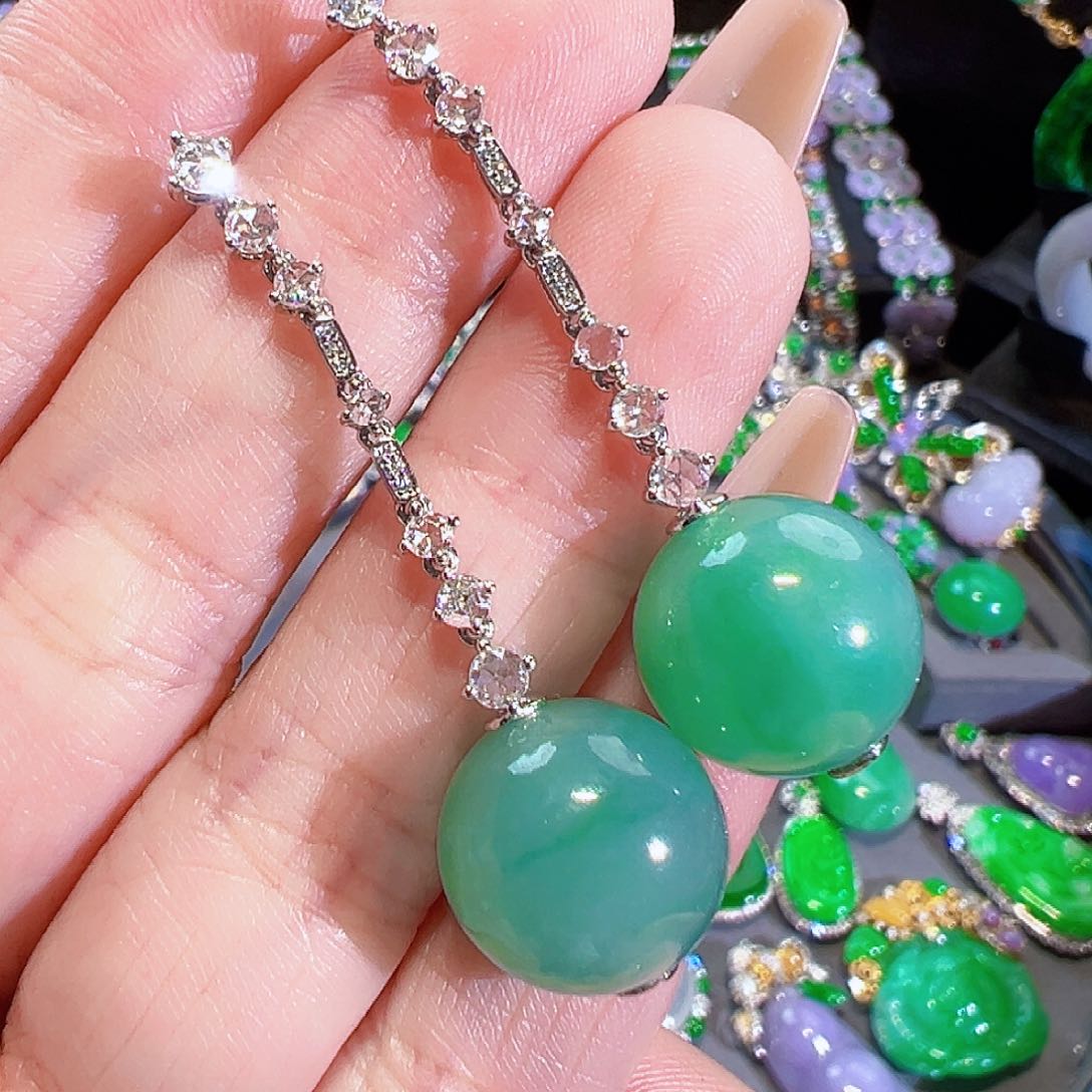 翡翠18K金镶嵌耳饰签收后24小时鉴赏期