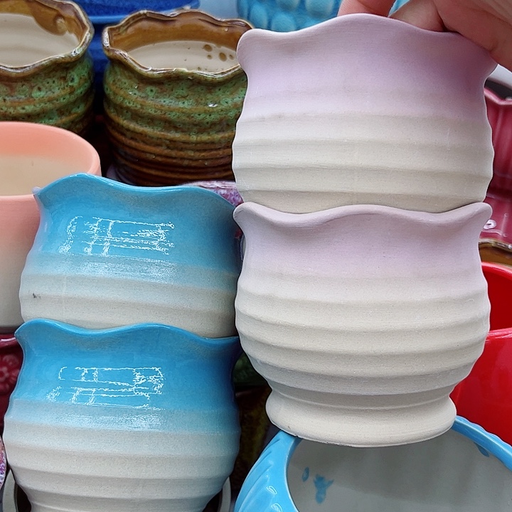 多肉绿陶瓷花盆9.9包邮，有孔