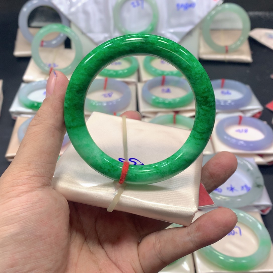 未镶嵌手镯翡翠翡翠