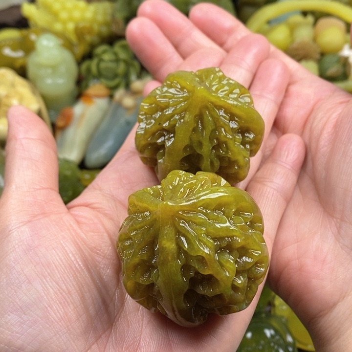 蛇纹石玉手把未镶嵌