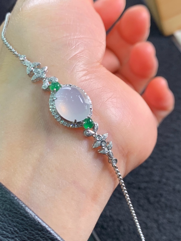 18K镶嵌缅甸A货翡翠大冰蛋手链时尚女士精致气质