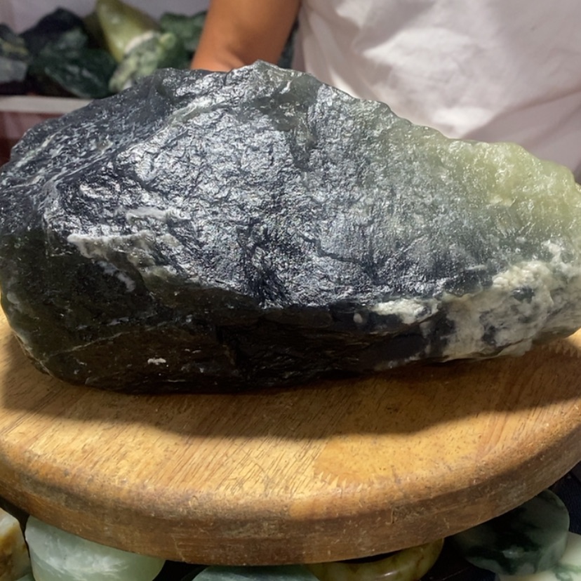 【闪购商品】未镶嵌蛇纹石玉岫玉我