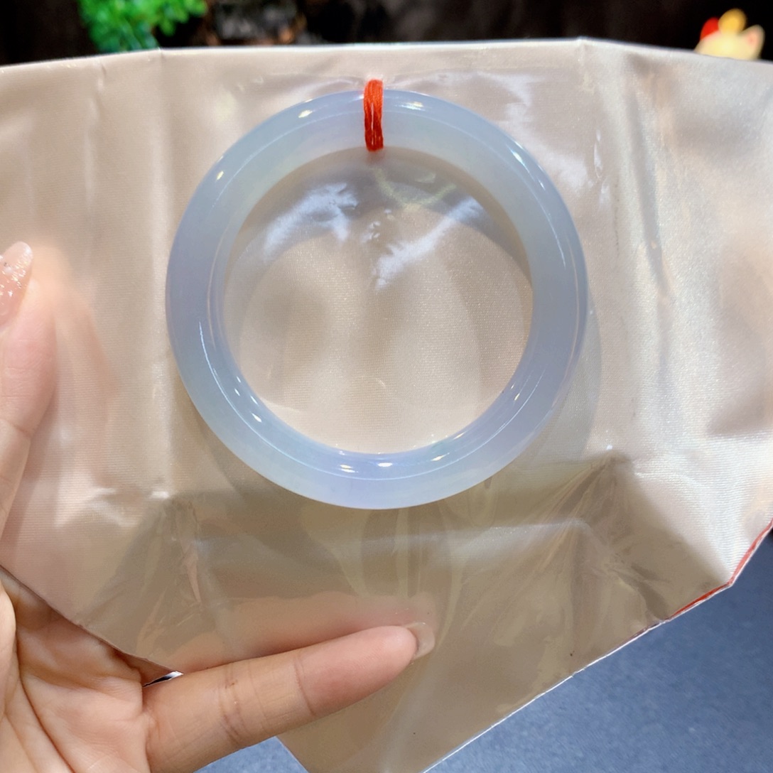 翡翠未镶嵌手镯翡翠手镯