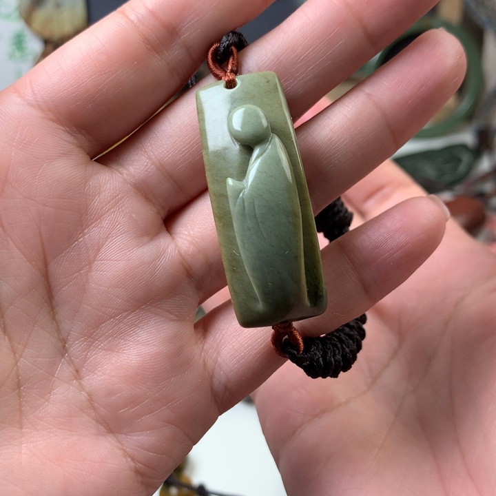 透闪石质玉手牌未镶嵌M****d