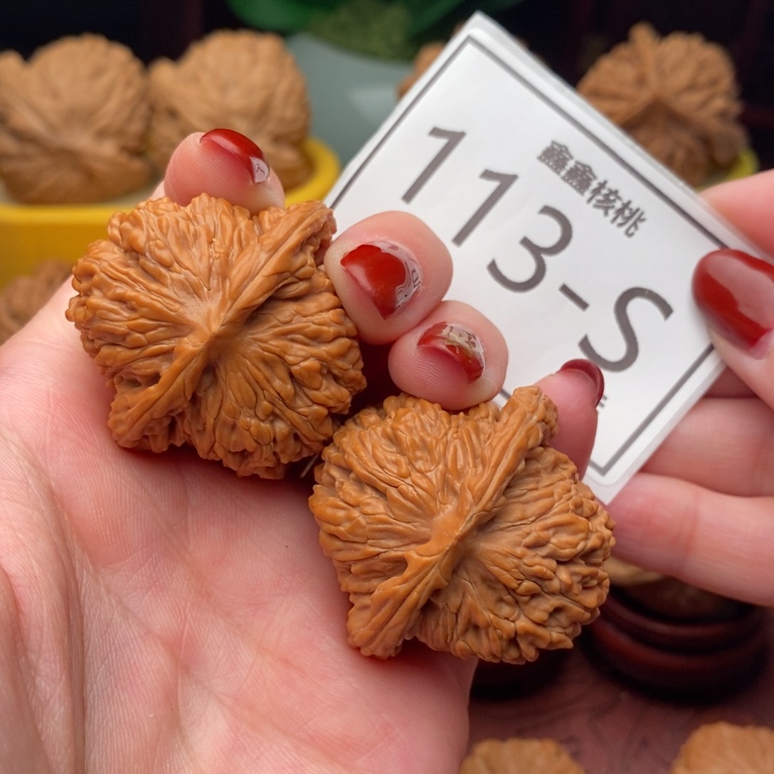 文玩核桃把件汉高楼38