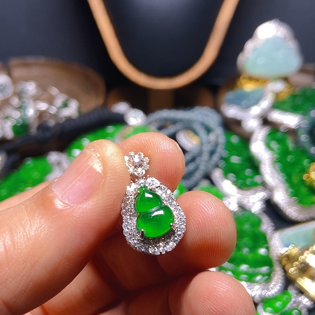 翡翠吊坠(不含链)银S925镶嵌144吊坠