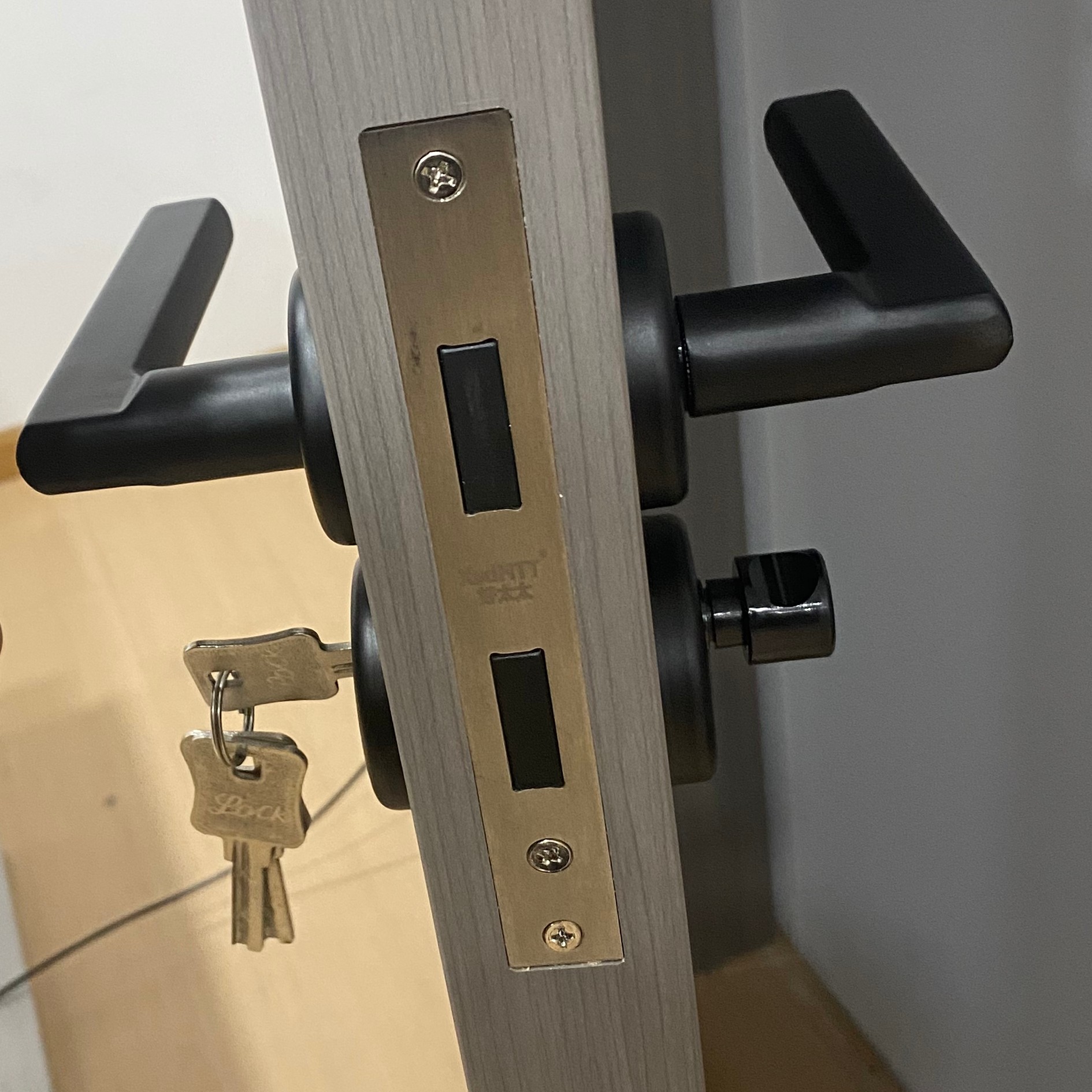 58黑色分体锁室内通用型