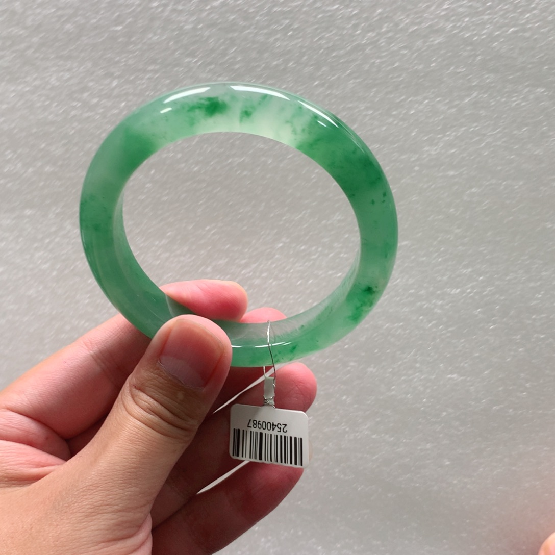 *****石英质玉未镶嵌手镯青青61-玉兰