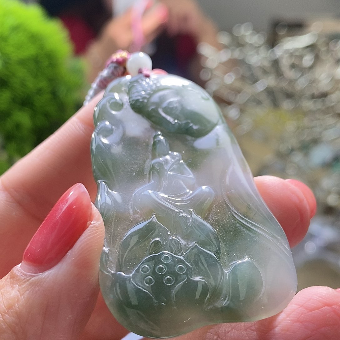 【闪购商品】翡翠未镶嵌颈饰观音