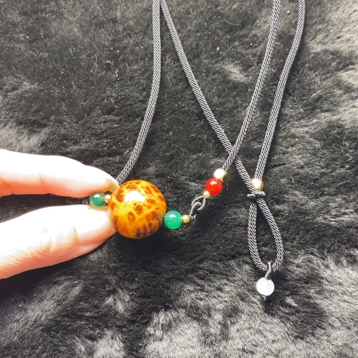 琥珀木包浆留疤单株项链琥珀木