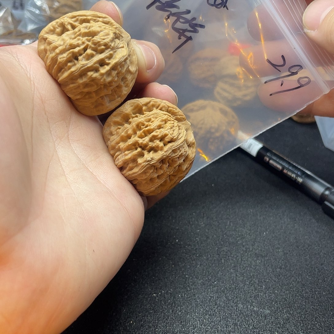 松***饼文玩核桃把件四座楼