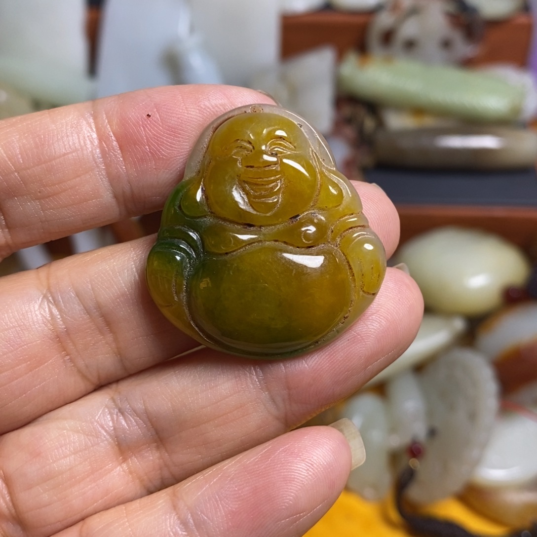 颈饰未镶嵌和田玉（糖玉）