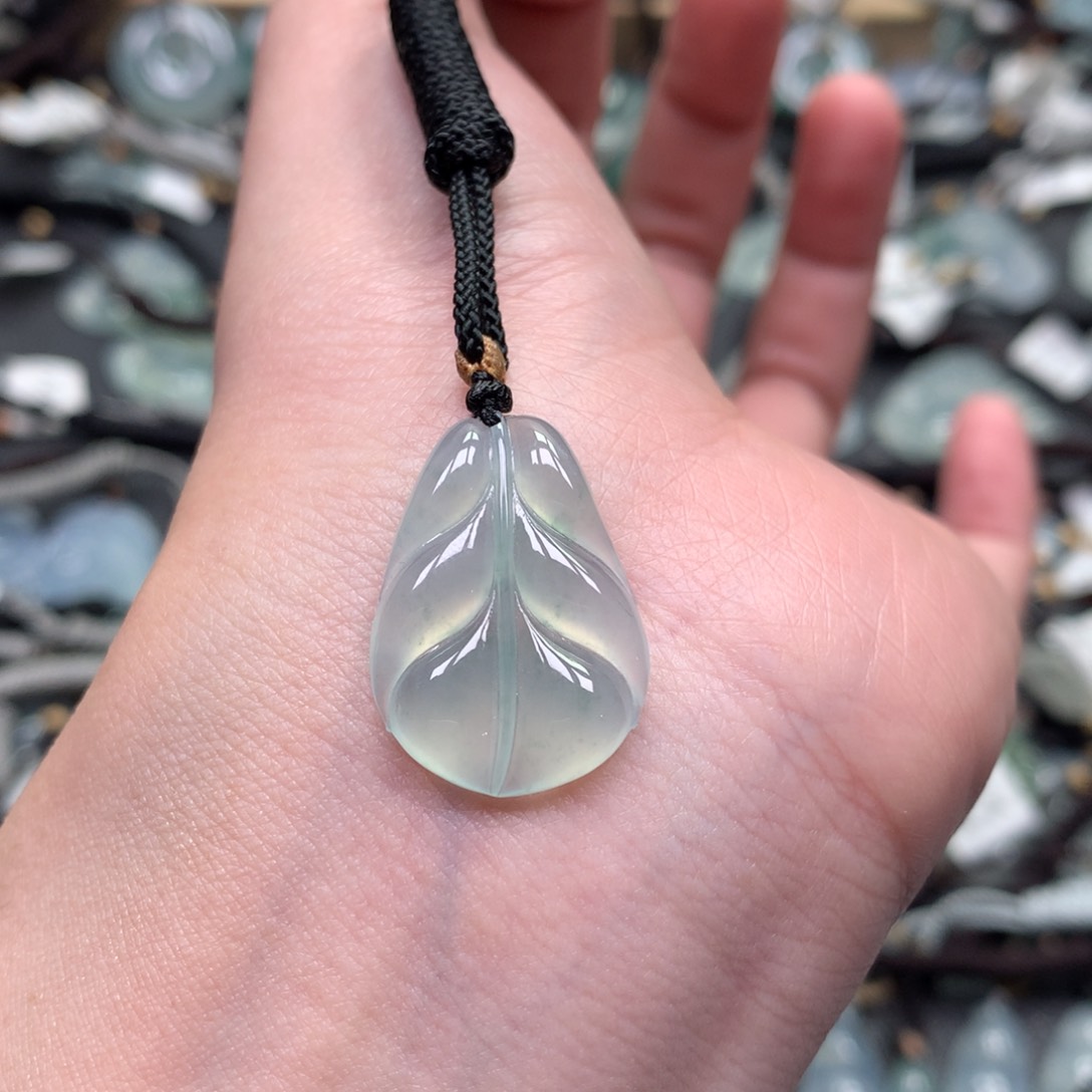 翡翠颈饰未镶嵌00000000000000