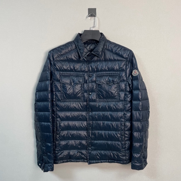99新 MONCLER 盟可睐双口袋亮面羽绒服/2码/价13000