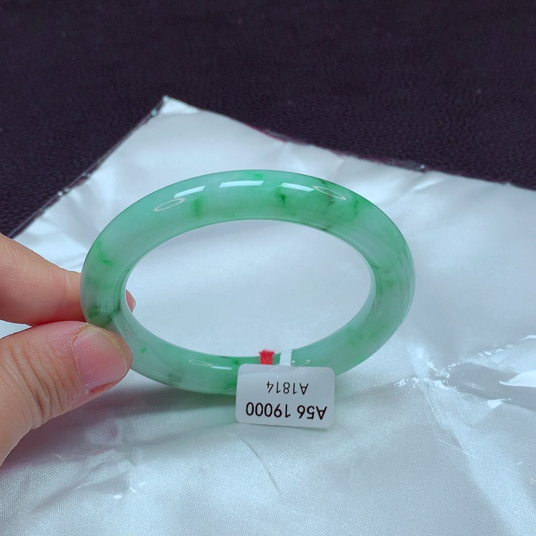 翡翠手镯未镶嵌手镯56
