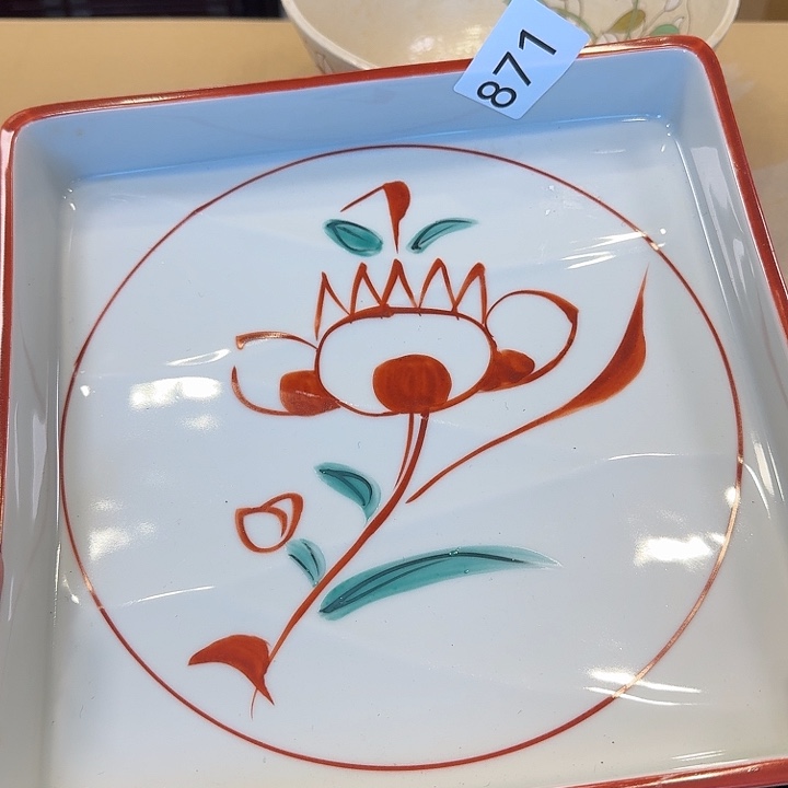 很好看的钵子很好看的盘子