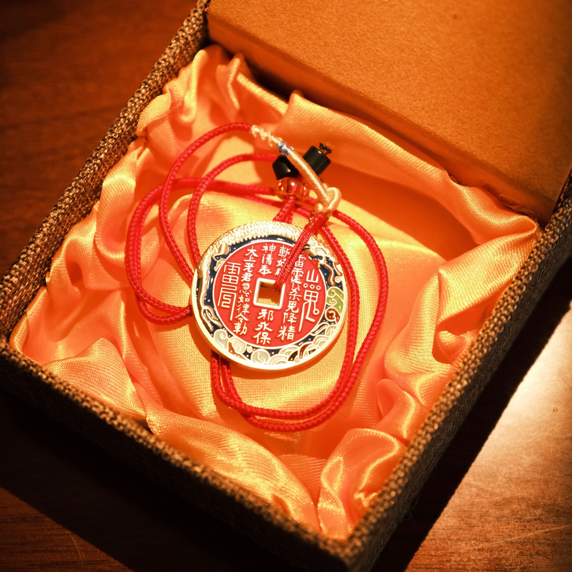 师傅制作 珐琅山花-龙腾四海挂件