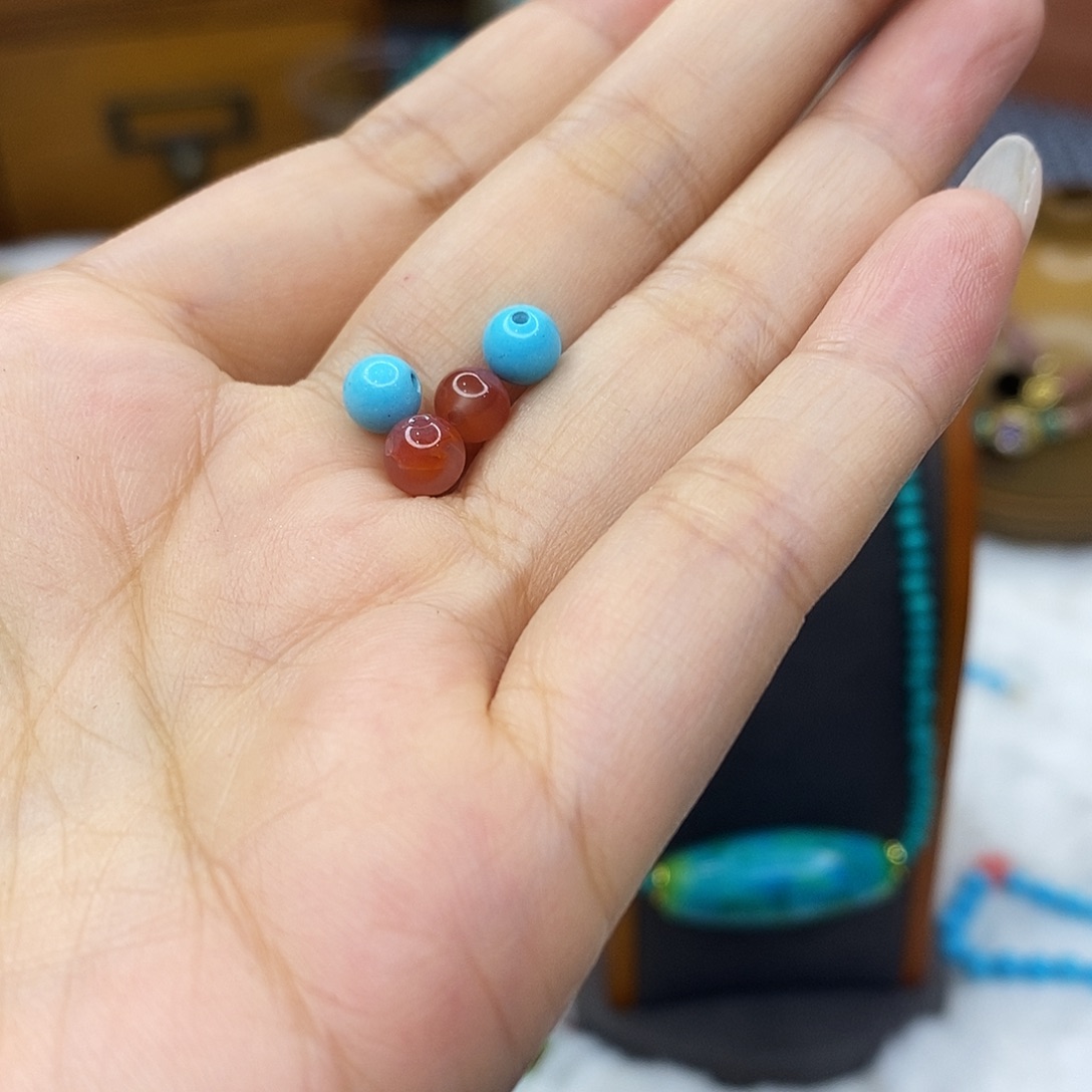 青***苑琉璃颈饰啊啊啊啊啊