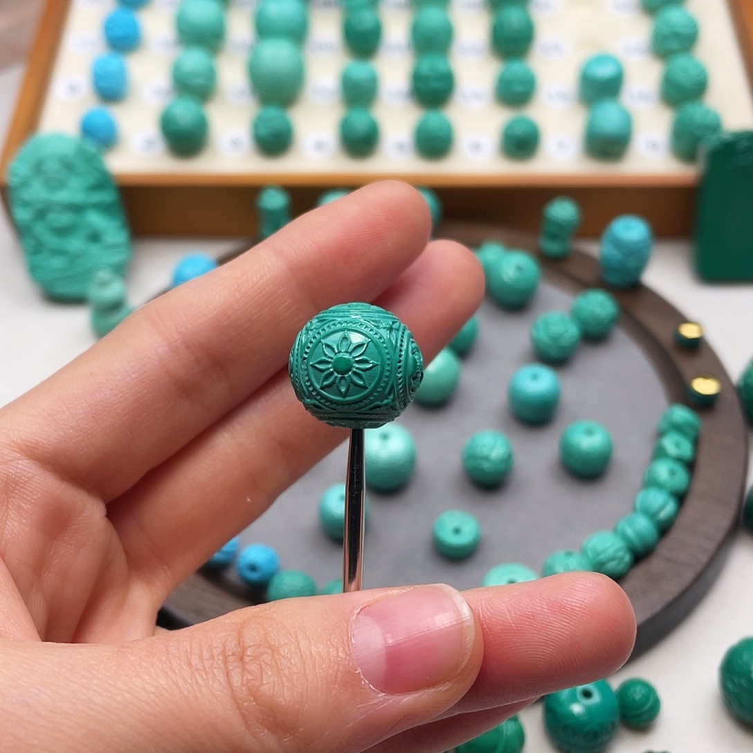 奔***牛原生态精工配饰，直径16.1