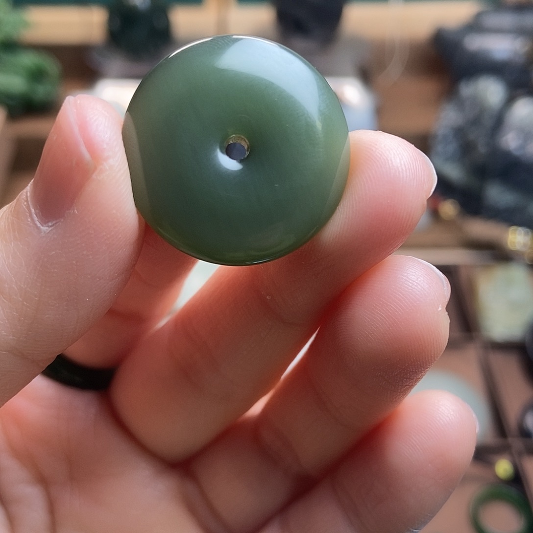 和田玉（糖玉）颈饰未镶嵌