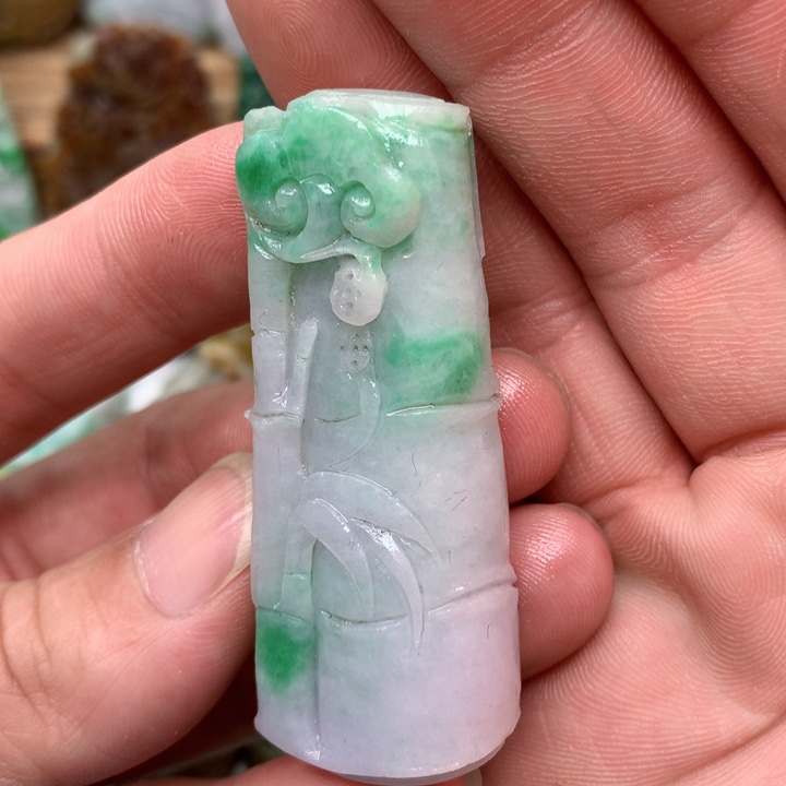 定制翡翠未镶嵌翡翠