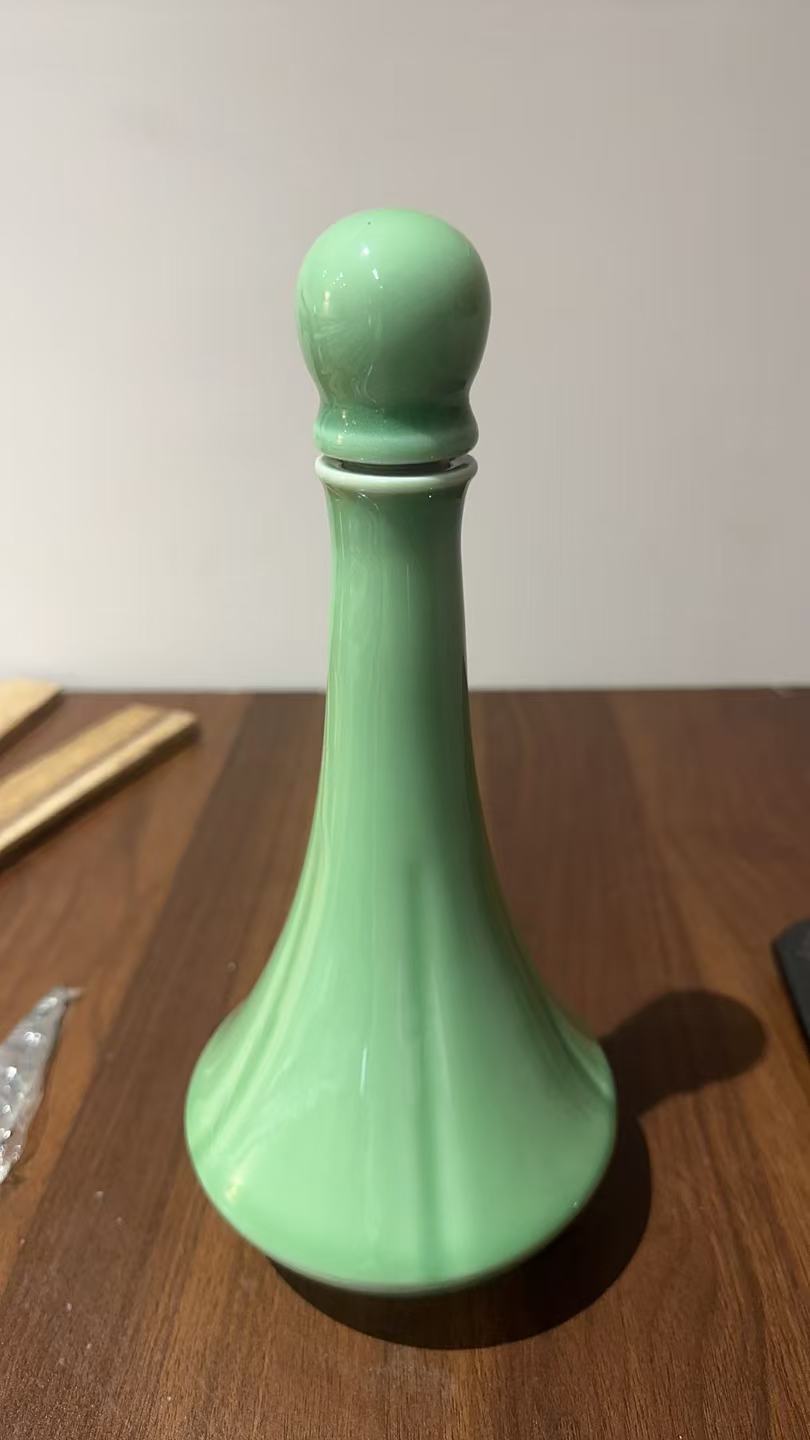 龙泉青瓷大酒瓶一升装内空密封