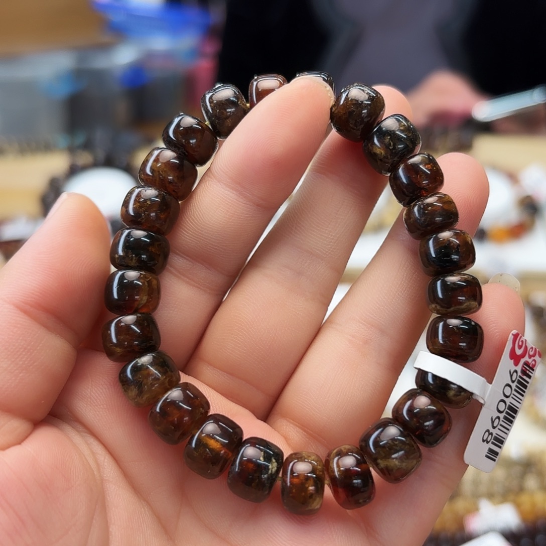 琥珀未镶嵌裸石十90098