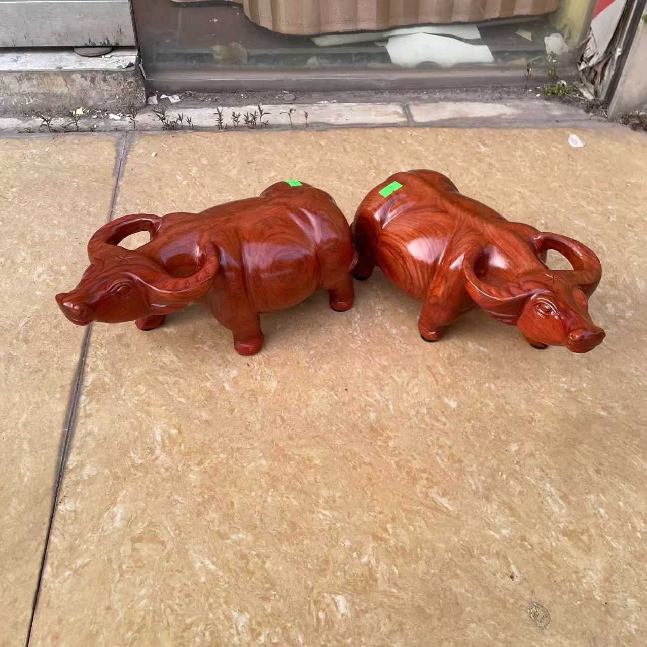 缅花牛一对28X12X12cm