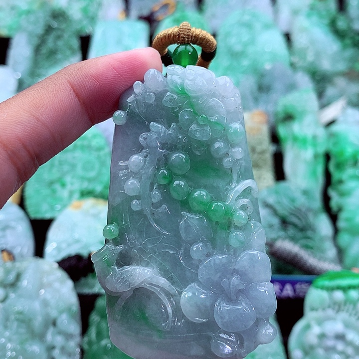 翡翠未镶嵌吊坠(不含链)