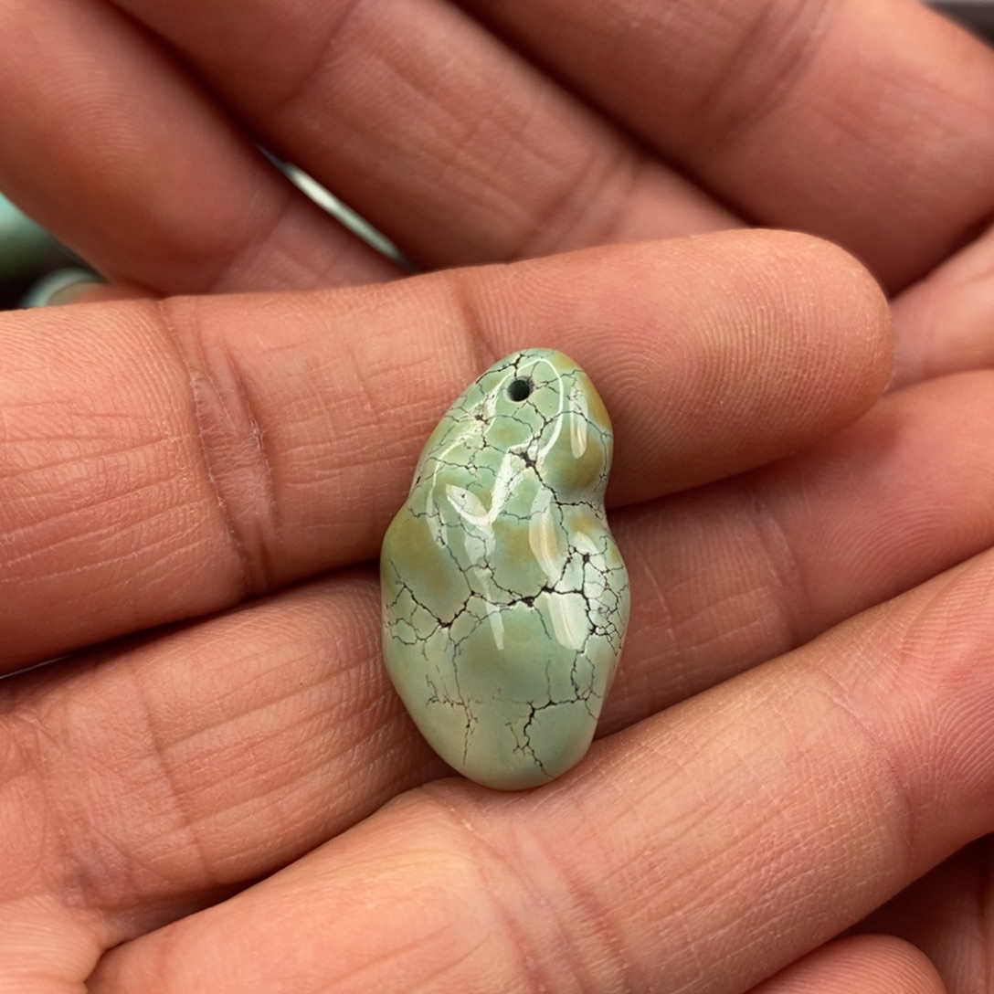 绿松石未镶嵌珠宝奇石