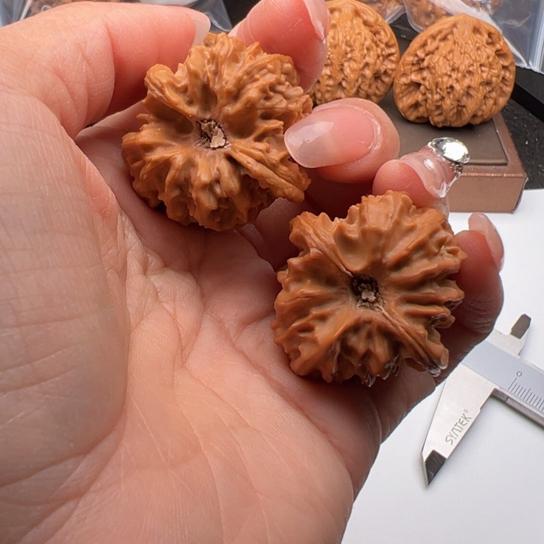 文玩核桃把件大龙33