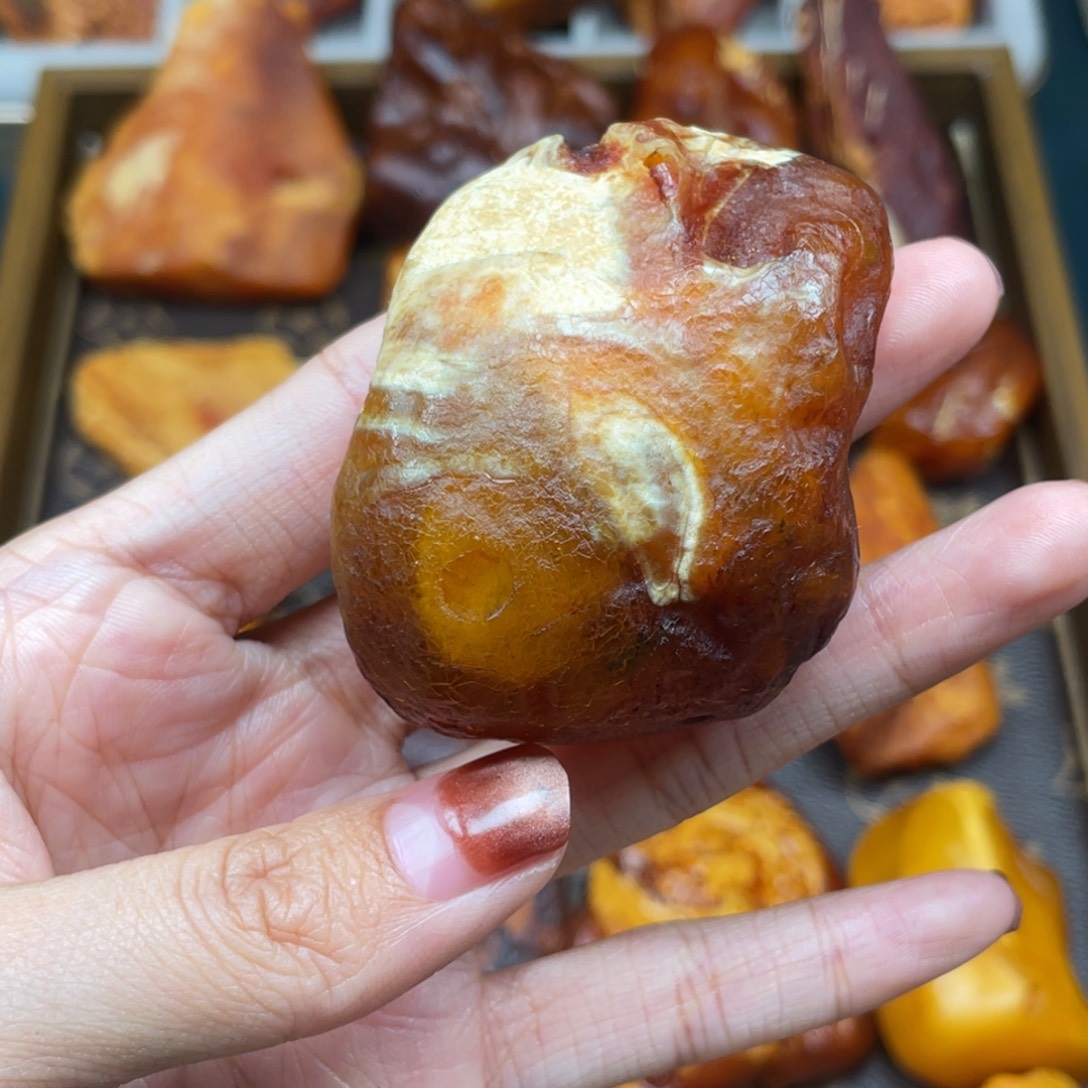 琥珀未镶嵌珠宝奇石