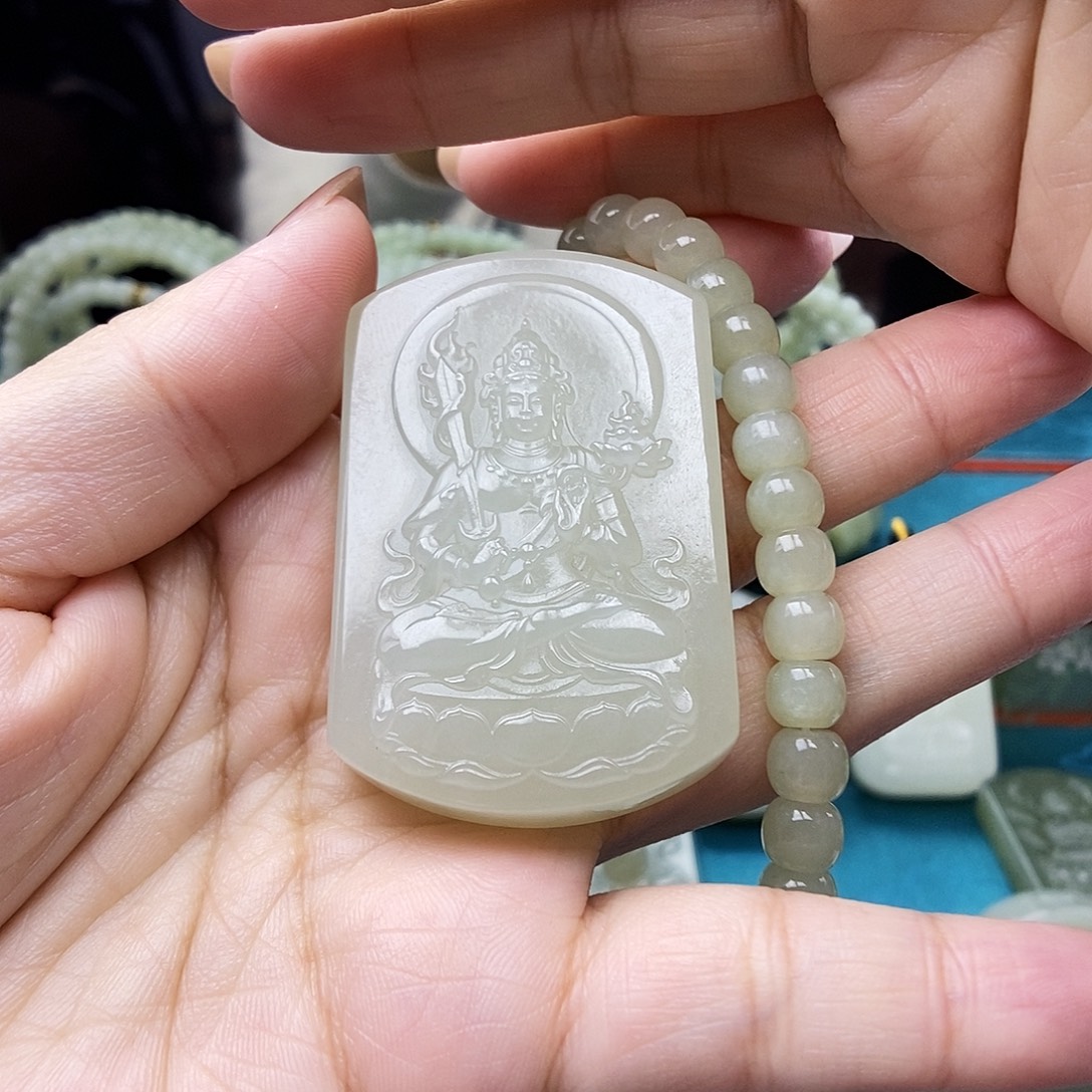 大***售和田玉未镶嵌颈饰