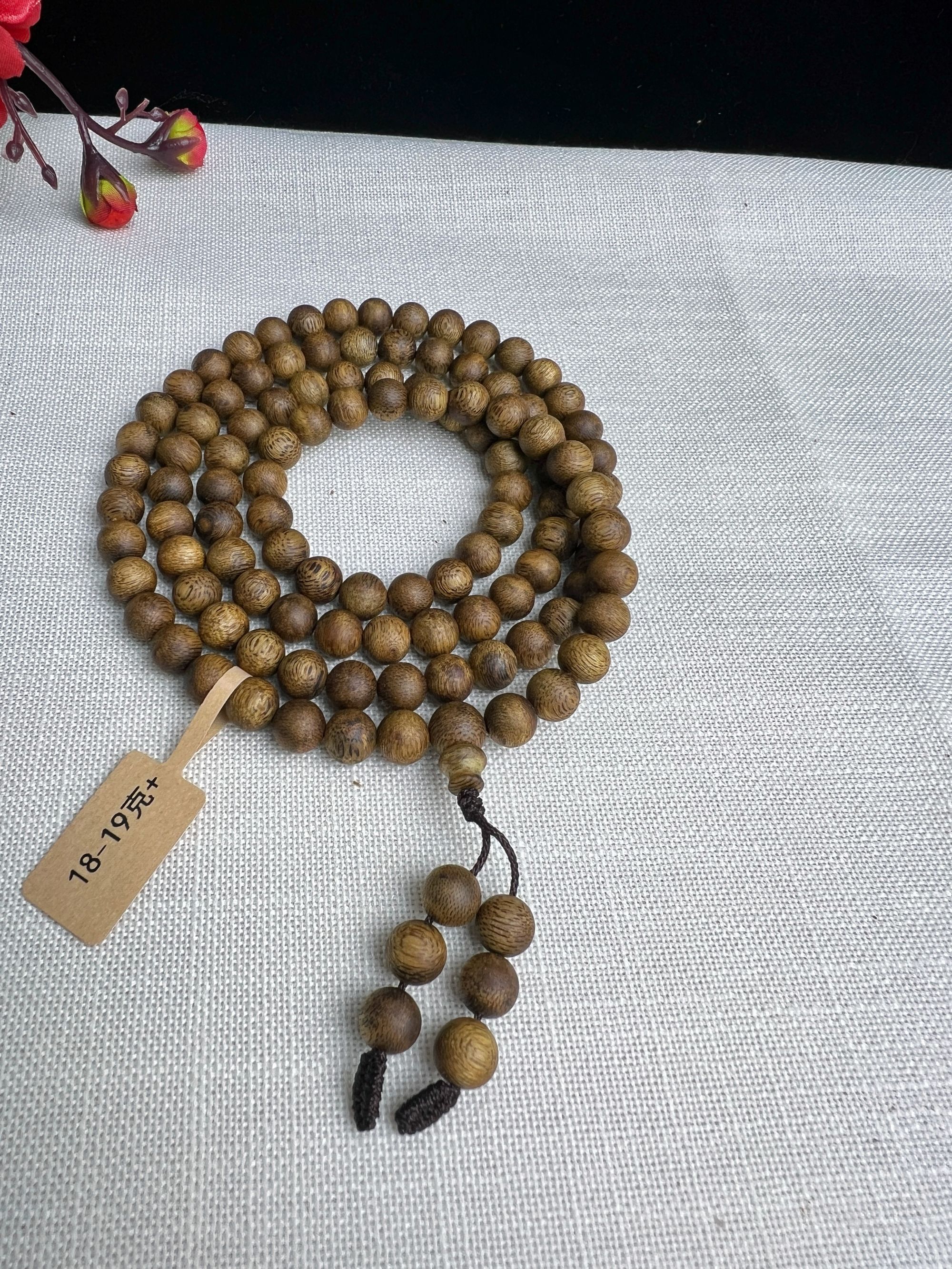 沉香手串 8mm圆珠多圈奇楠沉香佛珠手串  18克+   多样性发一