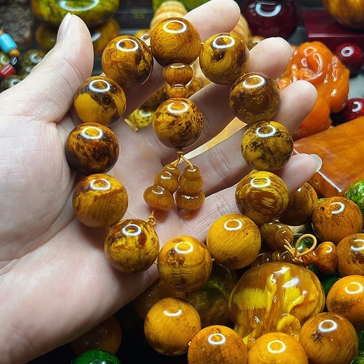 雷击琥珀木留疤手串