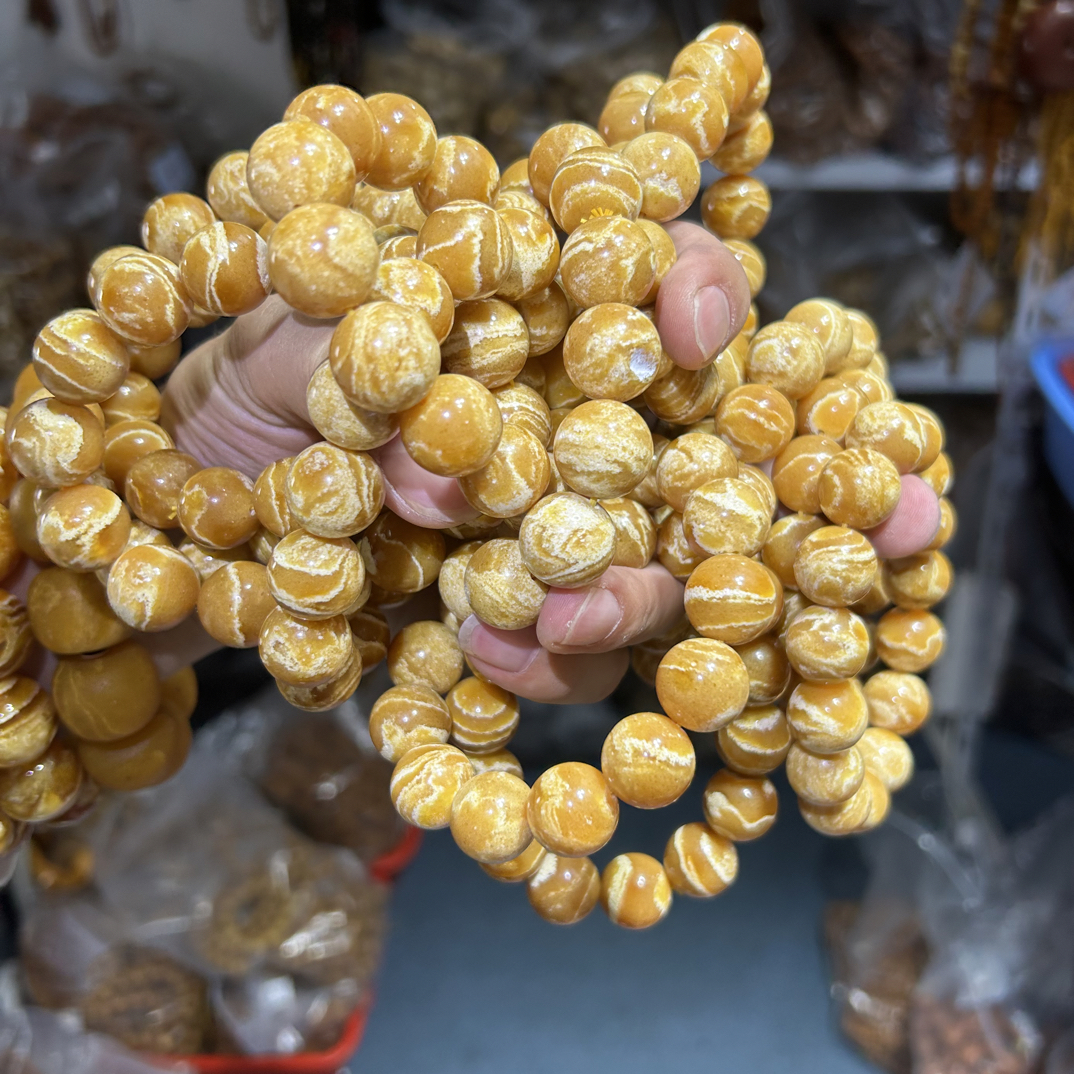 18丹麦黄妖花手串微瑕多样性发其一