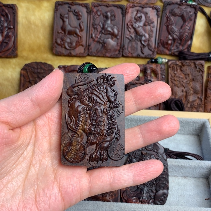 大***兽黄花梨/降香黄檀手串/手链黄花梨黄花梨