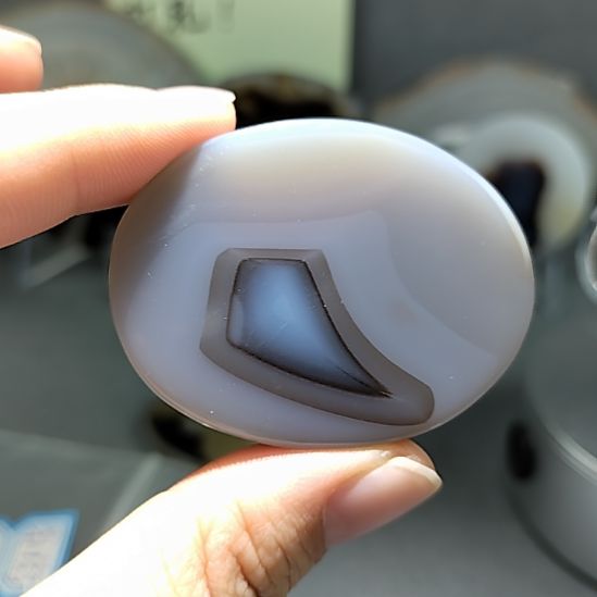 玛瑙/玉髓未镶嵌颈饰足下生辉