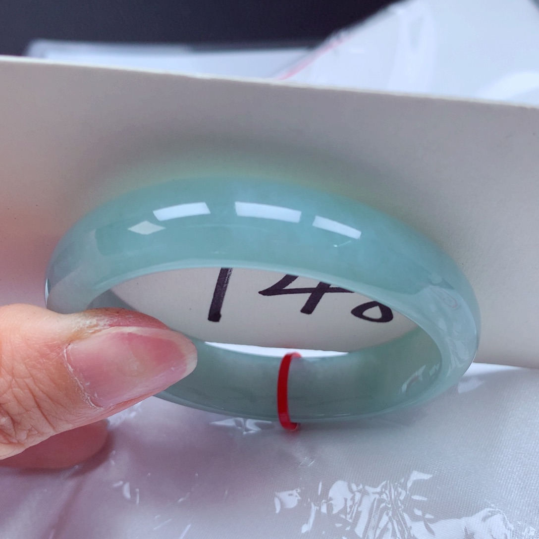 翡翠未镶嵌手镯（贵妃镯）翡翠