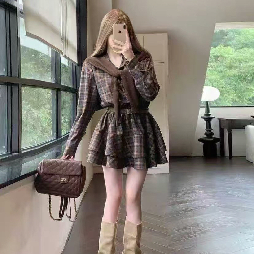 大小姐家——秋季复古格纹松紧收腰连衣裙含针织披肩腰带三件套