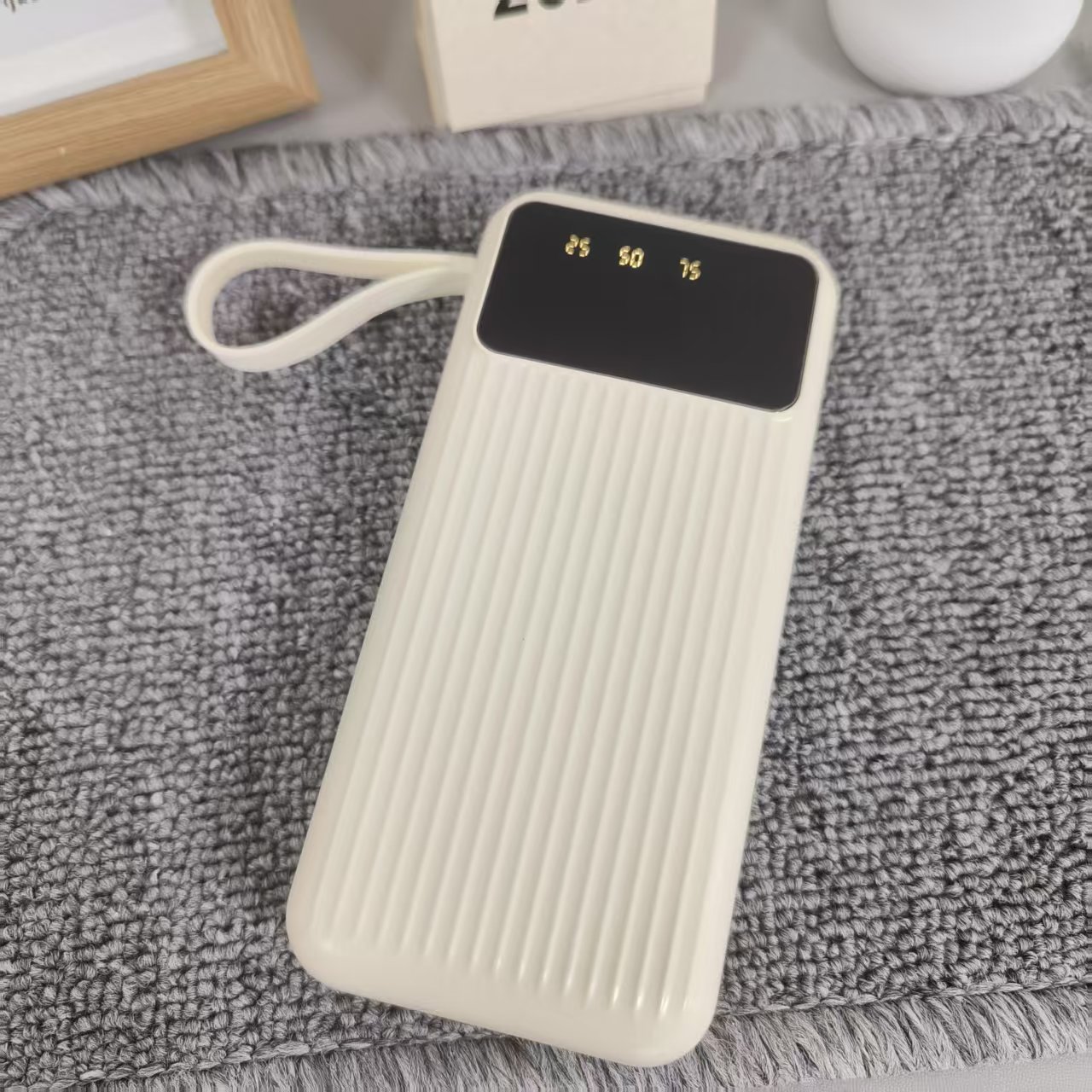 8万自带线充电宝KX211数显移动电源