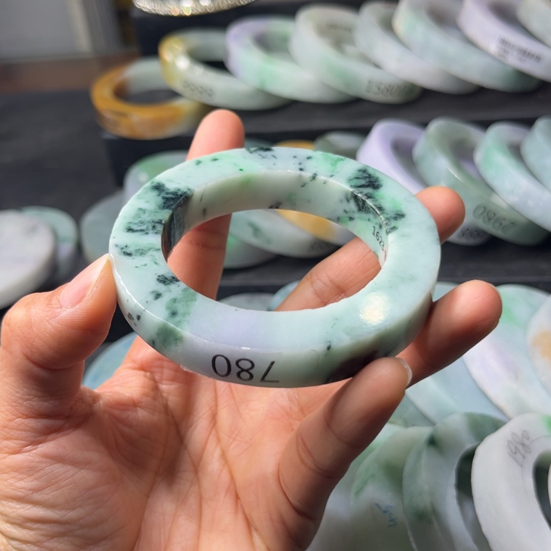 定制翡翠手镯未镶嵌