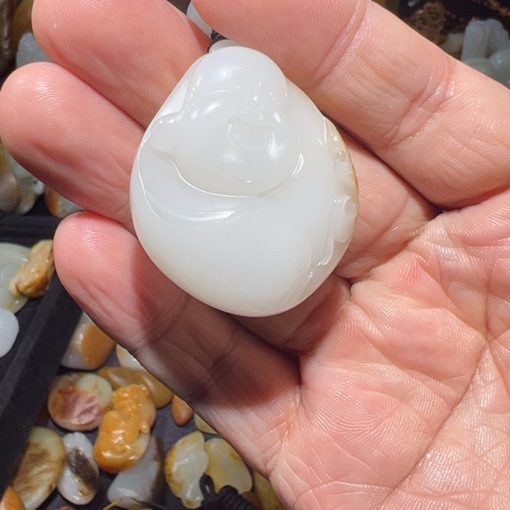 和田玉吊坠(不含链)未镶嵌烟**意